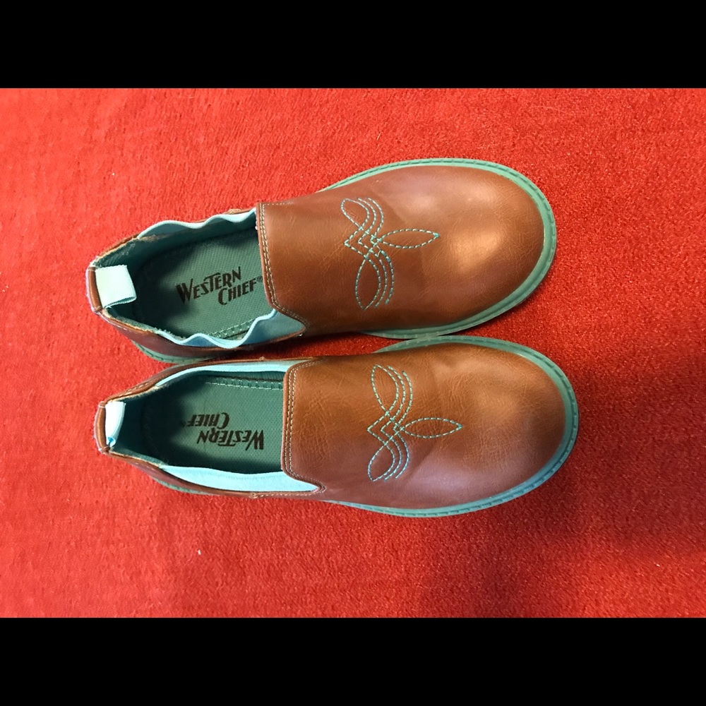 Girl Western Chief Romeo style shoe/boot sz 1